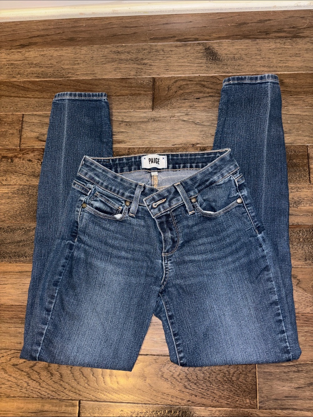 PAIGE Skinny Jeans in Medium Blue Wash